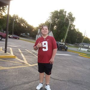 Meet your Posher, Levi